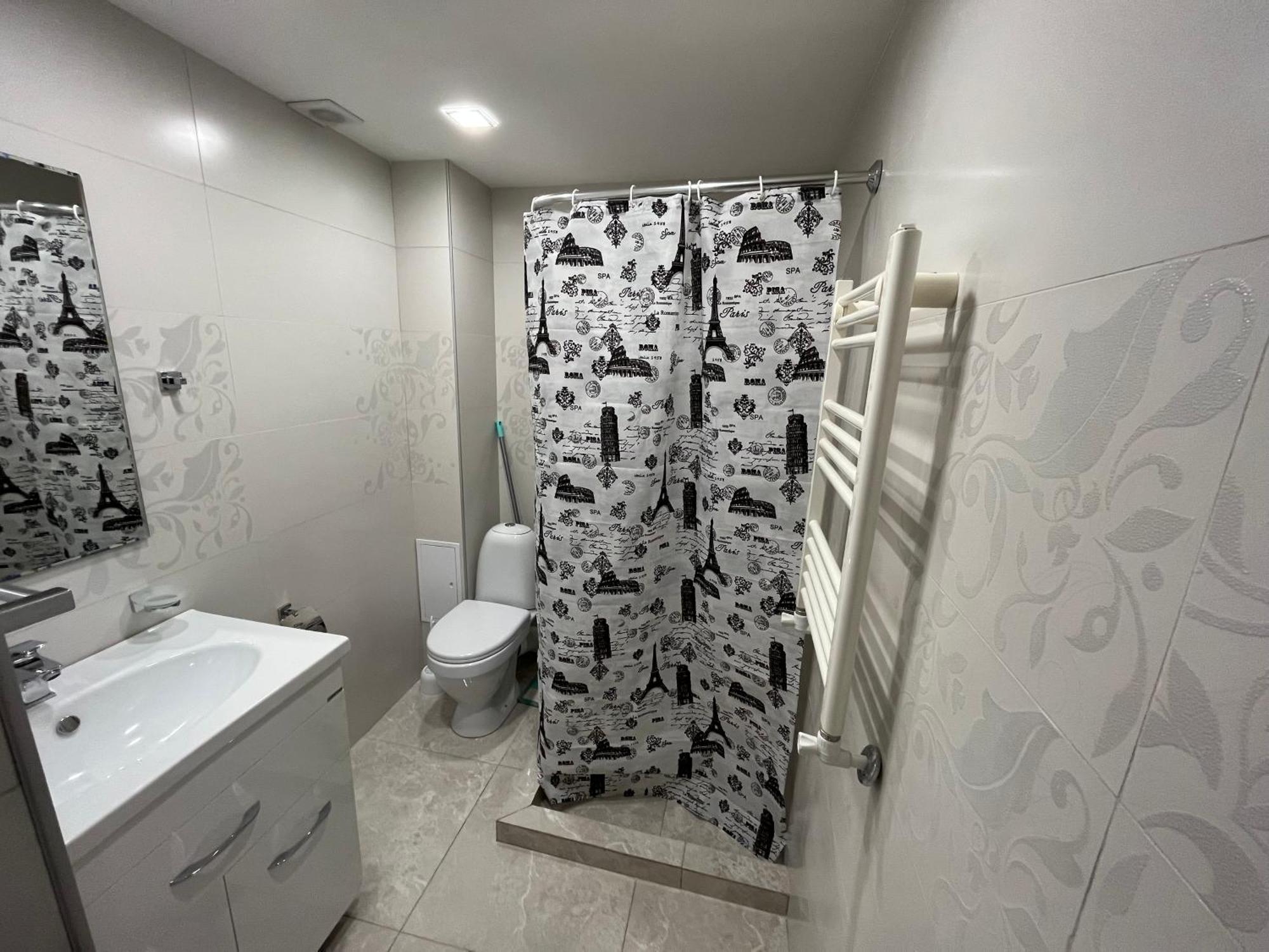 City Centre Apartment On Sakharov Square Erevan Esterno foto